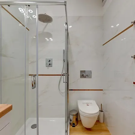 Triapart Walowa Harbor * Gdansk