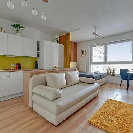 Triapart Walowa Harbor *