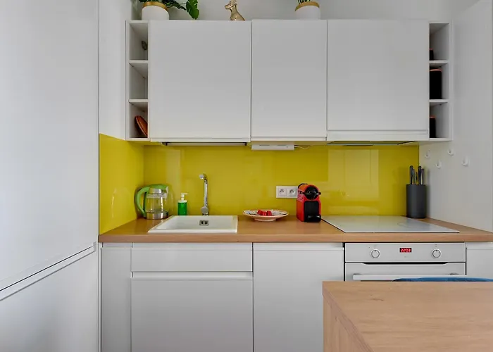 Triapart Wałowa Harbor